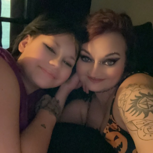 Meet your Posher, Kayla - Picture 5 of 5